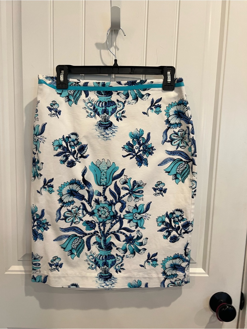 Talbots White Pencil Skirt with Blue Floral Motif 6